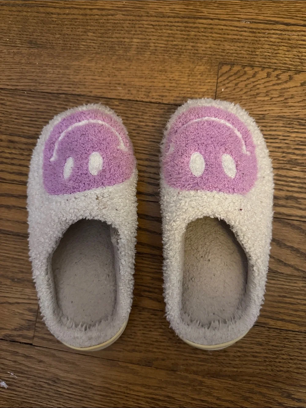 Amazon Cream and Pink Plush Kids Footie Slippers with Smiley